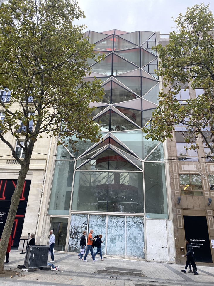 4年以上にわたって、C42ビルは閉鎖されたまま。