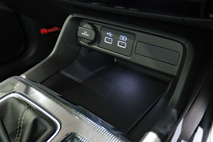 ホンダ・シビックLX（フロントトレー）