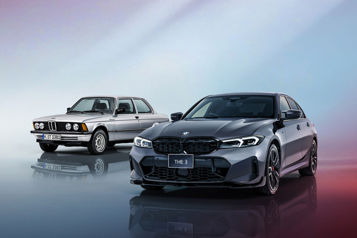 初代「BMW 3シリーズ」（写真左）と「BMW 3シリーズ50thアニバーサリーリミテッド」（同右）。