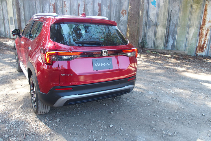 ホンダWR-V Z＋（リアビュー）