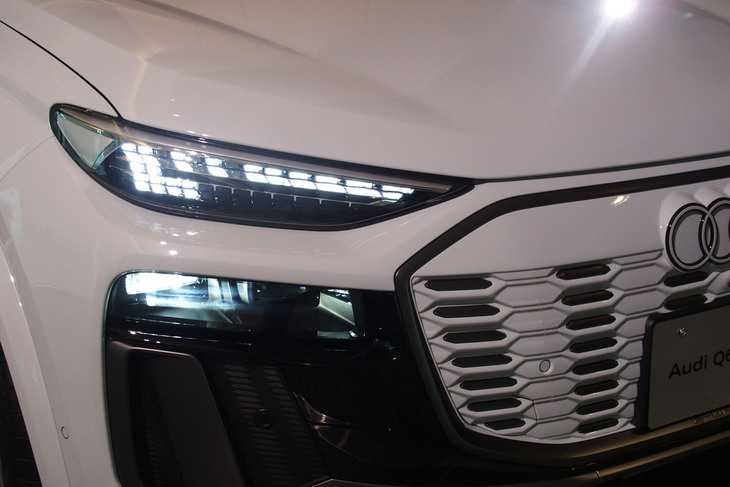 Q6 e-tronクワトロ（ヘッドランプ）
