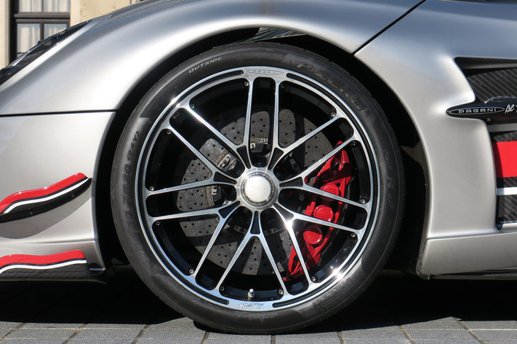 パガーニ・ウアイラ ロードスターBC（フロントタイヤ＆ホイール）