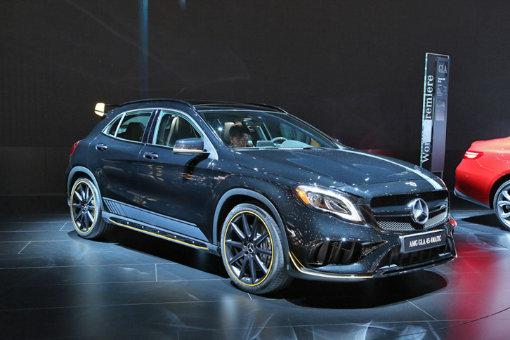 メルセデスAMG GLA45 4MATIC