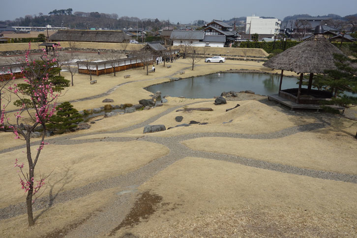 往路の目的地のひとつだった群馬県甘楽町の楽山園。国指定の景勝地となっており、広大な庭園と、屋敷の跡地を見学することができる。（写真＝webCG）