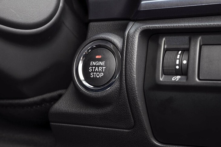 スバル・レヴォーグ レイバック リミテッドEX（イグニッションスイッチ）