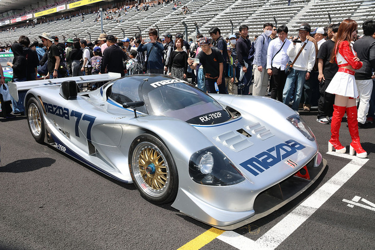 IMSA参戦のために開発された「マツダRX-7 92P」。同車は、4ローターを搭載したプロトタイプレーシングである「マツダ787B」と同じエンジンを仕様変更して搭載しているのが特徴。こんな貴重なモデルを見られるのも、同イベントの魅力のひとつだ。