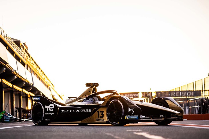 ドレスアップのモチーフとなった、DS TECHEETAH Formula Eチームのマシン（カラーリングは2022年仕様）。