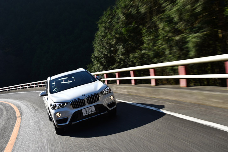 JC08モード計測における「xDrive25i」の燃費は、14.3km/リッターとなっている。