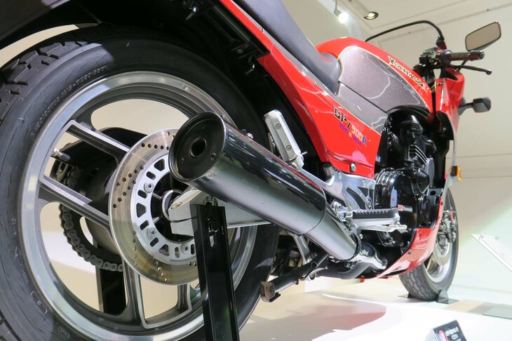 カワサキGPZ900R（1984年）