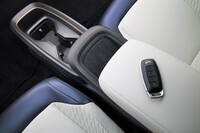 日産が新型EVの3代目「リーフ」を発表　600kmを超える航続距離を実現の画像