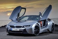 明照寺：「『BMW i8』にもキドニーグリルは付いているでしょう？」
	ほった：「電動カーなんだし、個人的にはなくてもいいと思うんですけどねぇ……」