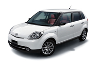 「マツダ・ベリーサNoble Couture」
    