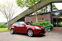 「ジュリエッタ クラシカ」はベースグレード「スプリント」がベース。