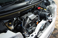 「G・ターボAパッケージ」「X・ターボパッケージ」に搭載されるターボエンジンは、64psの最高出力と10.4kgmの最大トルクを発生する。