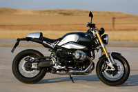 「R nineT」