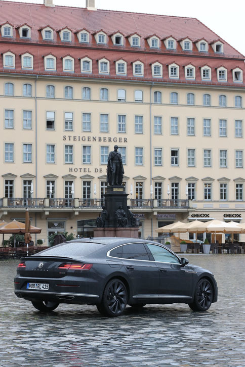 手ごわいライバルがひしめく5ドアクーペの世界だが、「アルテオン」の実力が市場にしっかり伝われば、意外なヒット作になるかもしれない。