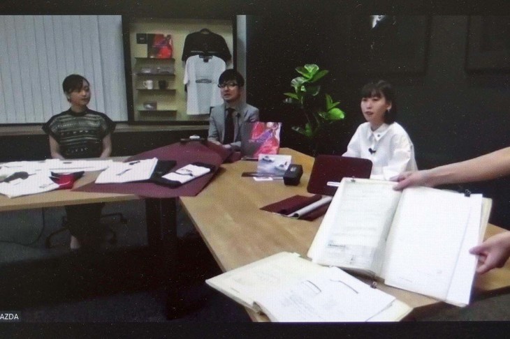 2020年6月16日の発表時には、オンラインでのプレス向け発表会が開催され、マツダの担当デザイナーが「マツダコレクション」や、同年4月に発表された100周年特別記念車について説明した。