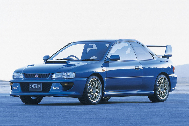 2023年のオークションで約9200万円で落札された「スバル・インプレッサ22B STi」。