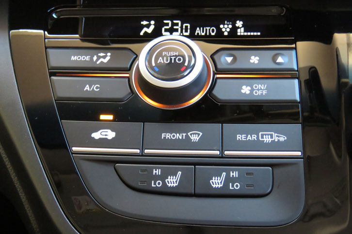 ホンダ・フリードハイブリッドEX（センタークラスター）