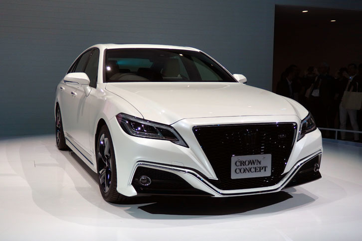 東京モーターショー2017でお披露目された「トヨタ・クラウン コンセプト」。次期型「クラウン」の基本ディテールはこれでほぼ確定か!?