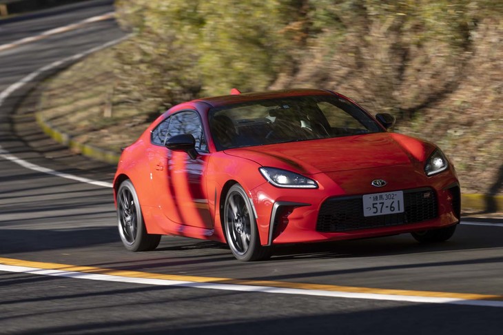 0-100km/h加速のタイムは6.3秒。先代の7.4秒よりも大幅に速くなっている。