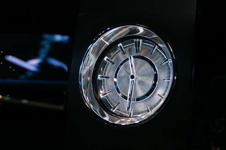 ロールス・ロイス・ブラックバッジ・ゴースト（時計）