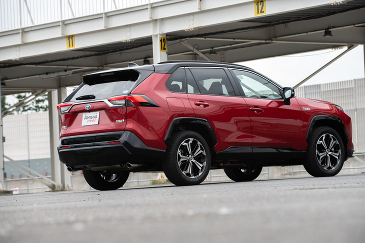 価格は469万円から539万円。災害や停電などに備える官公庁向けの、廉価モデルがあってもいいかもしれない。