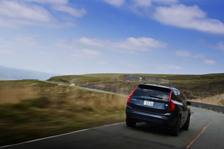 ボルボXC90リチャージ アルティメットT8 AWDプラグインハイブリッド