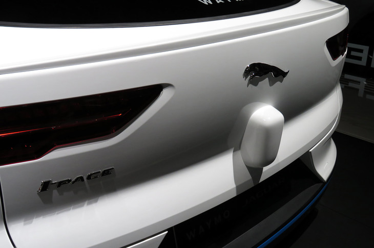 ジャガーIペース WAYMO