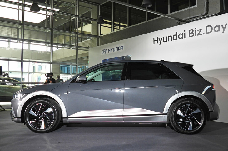 ヒョンデ・アイオニック5（サイド）