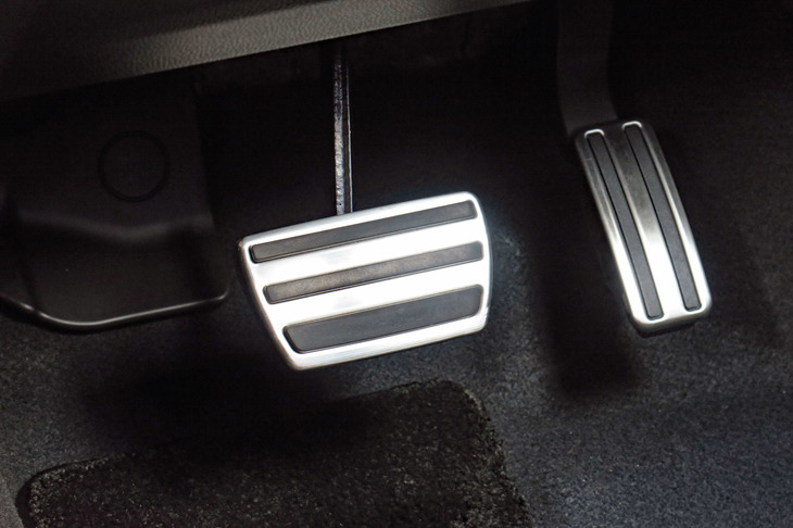 ホンダ・シビックEX（アクセル／ブレーキペダル）