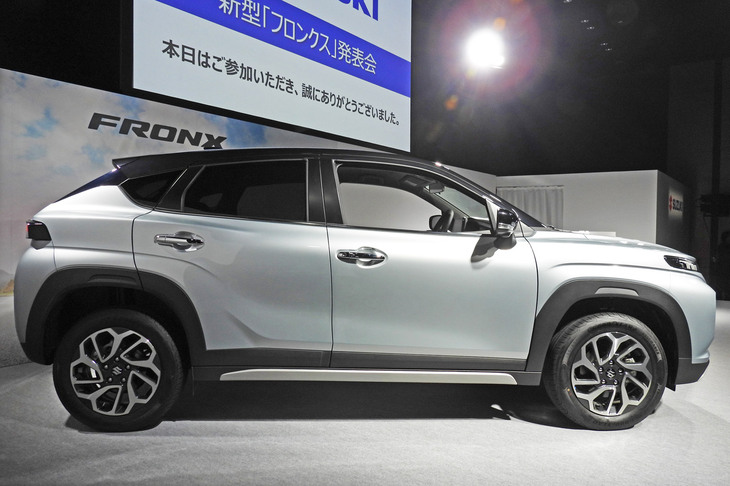 スズキ・フロンクス（サイド）