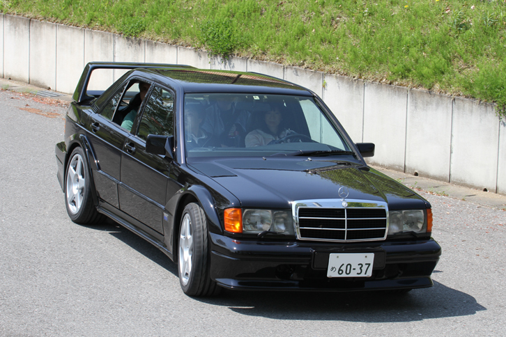 新車のような輝きを放っていた「メルセデス・ベンツ190E 2.5-16エボリューションII」。