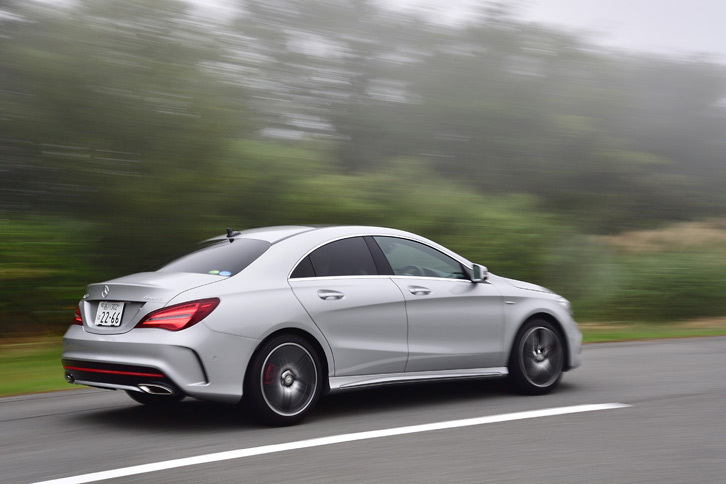
	「CLA250シュポルト 4MATIC」のJC08モード燃費は、13.8km/リッター。
	