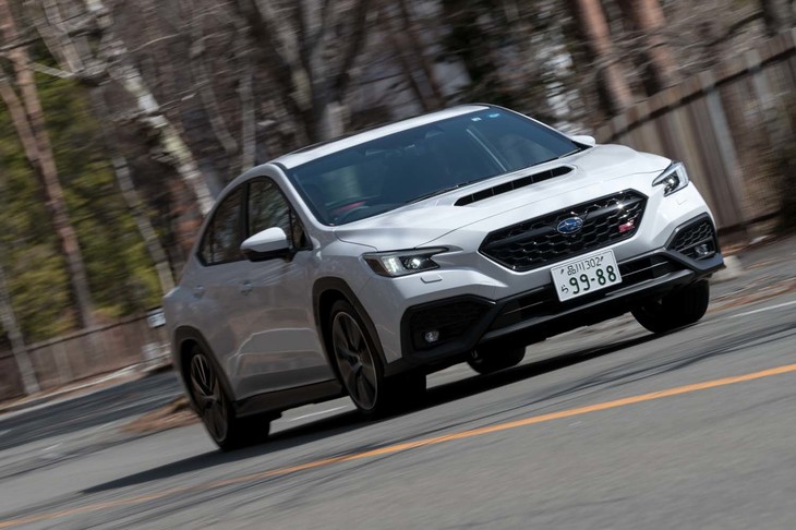 最新世代の「スバルグローバルプラットフォーム」とフルインナーフレーム構造を採用。構造用接着剤を積極的に使うなどしてボディー剛性を強化している。