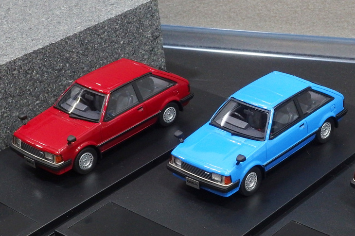 「これまでモデルに恵まれなかった日本車をモデル化する」をコンセプトに掲げた、1/43レジン製ハンドメイドミニカーのブランドであるハイ・ストーリーの「マツダ・ファミリア ターボ1500XG」。発売時期未定で価格は9504円。