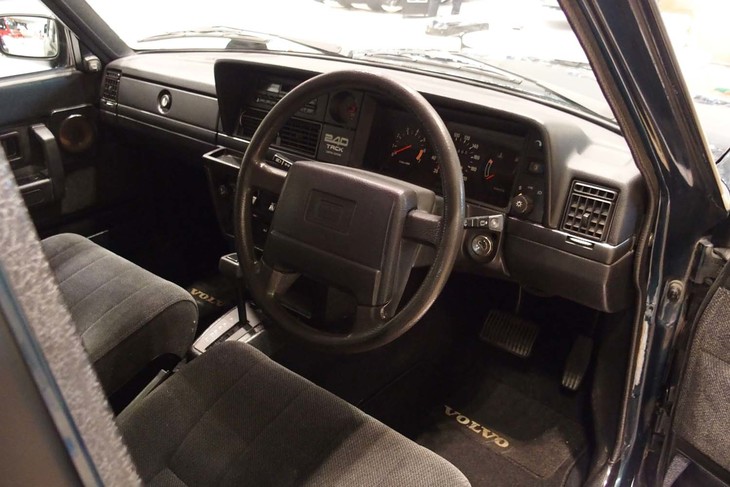 ボルボ240タック ワゴン（1993年）／クラシックガレージ