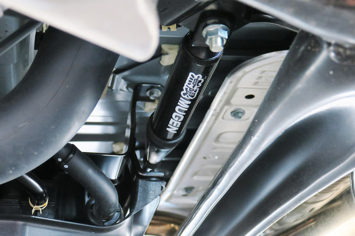 ホンダ・ステップワゴンe：HEVスパーダ プレミアムライン 無限パーツ装着車（パフォーマンスダンパー）