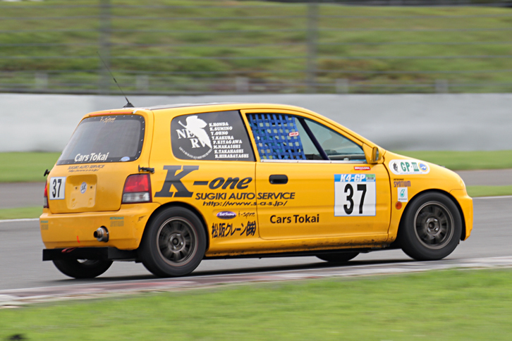 GP-3クラス2位、総合7位でフィニッシュした、「ホンダ・トゥデイ」ベースの「SAS JA 零号機」。今年2月の7時間耐久ではGP-3クラスを制したが、惜しくも冬夏連覇はならなかった。