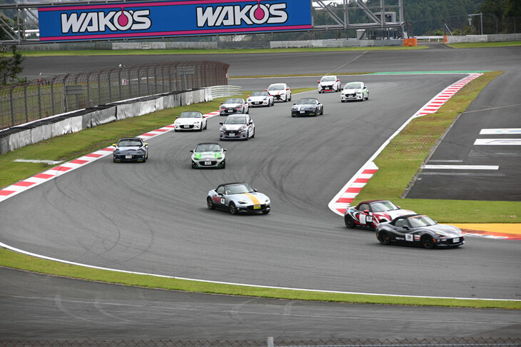 レーシングコースでは「ロードスターパーティーレース」や“マツチャレ””マツ耐“などのレース、「787B・歴代レーシングカーデモラン」およびパレードランなどが行われた。