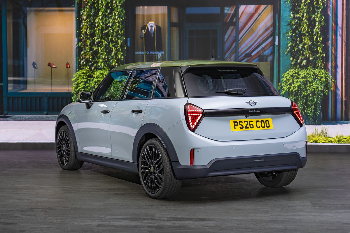 MINIポール・スミスエディション」ガソリンエンジン搭載モデルの受注が