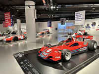 1977年「ブラバムBT45」。エンジンサプライヤーとしてF1に復帰したアルファ・ロメオによる12気筒フラットエンジンが搭載されている。