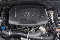 2リッター直4直噴ガソリンターボエンジンに48V BSGが組み合わされたマイルドハイブリッドシステムは、システム最高出力330PS、同最大トルク450N・mを発生。