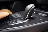 電気自動車「レクサスUX300e」の改良モデル登場　航続距離が512kmにアップの画像