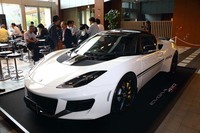 「エヴォーラ スポーツ410」