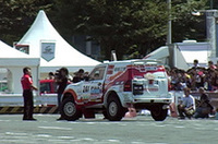 【Movie】初優勝の「パリダカ・パジェロ」で増岡浩、しみじみ〜モータースポーツ・ジャパン2006（パリダカ編）の画像