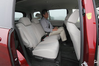 マツダ・プレマシー20E（FF/5AT）【ブリーフテスト】の画像