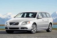 「ボルボV70」装備充実、60万円以上おトクに!?の画像