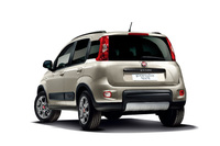 「パンダ4×4」としては今回が初採用となるボディーカラー「スイートキャンディー ベージュ」。