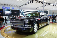 「第一汽車・紅旗CA7600」